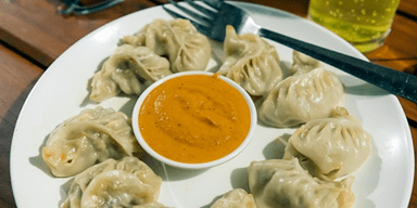 Jhol Momo - Annapurna East Sheen