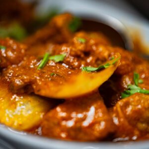 Aloo Chana Saag - Annapurna East Sheen